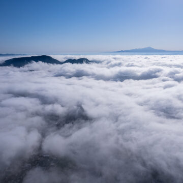 1473	雲海と大山